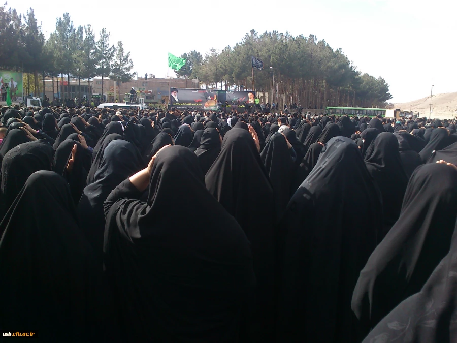 حضور پرشور کارکنان و دانشجویان پردیس امام سجاد(ع) در مراسم روز عاشورا و 13 آبان 2