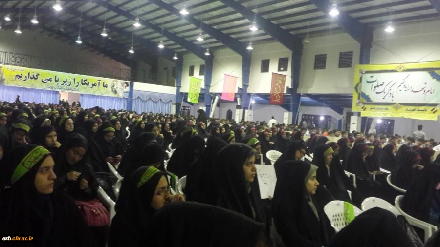 گردهمایی دانشجویان بسیجی در حسینیه جماران