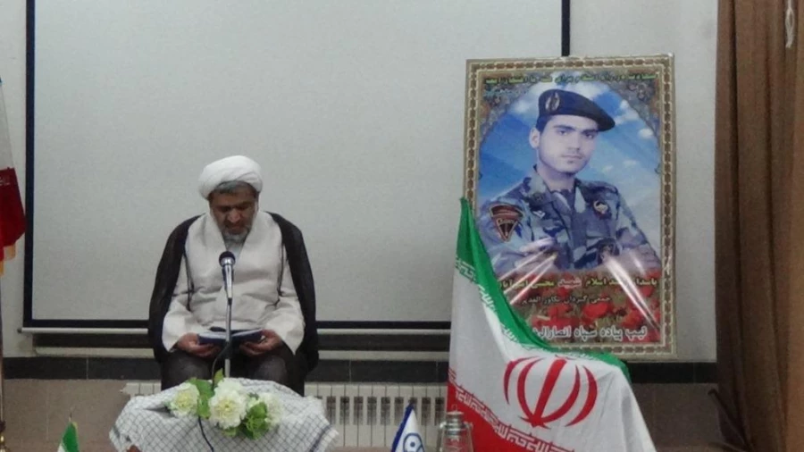 برگزاری مراسم دعای کمیل  به مناسبت هفته بزرگداشت مقام معلم 10