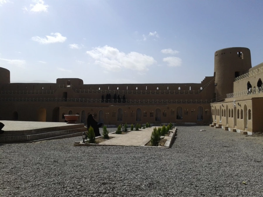 بازدید دانشجویان از قلعه بیرجند 3