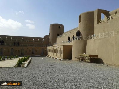 بازدید دانشجویان از قلعه بیرجند