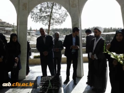 مراسم غبارروبی و عطرافشانی مزار شهدای بیرجند 9