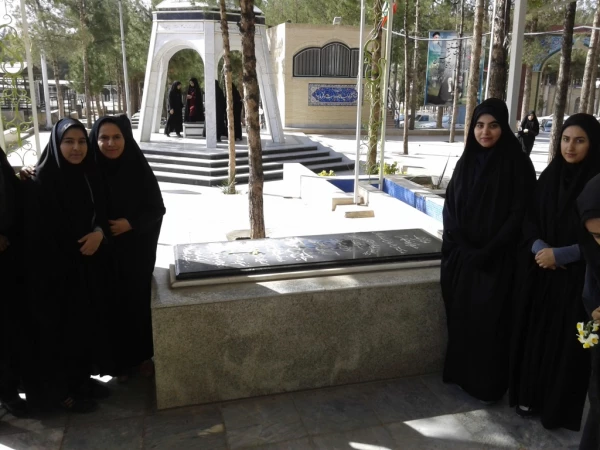 مراسم غبارروبی و عطرافشانی مزار شهدای بیرجند 14