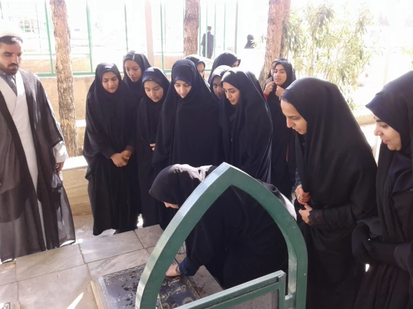 مراسم غبارروبی و عطرافشانی مزار شهدای بیرجند 15