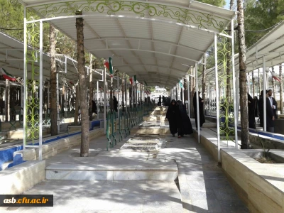 مراسم غبارروبی و عطرافشانی مزار شهدای بیرجند