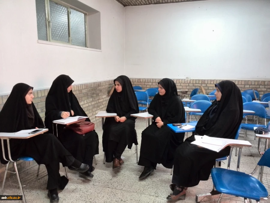 جلسه انجمن علمی عربی جهت آشنایی اعضای جدید با یکدیگر 2