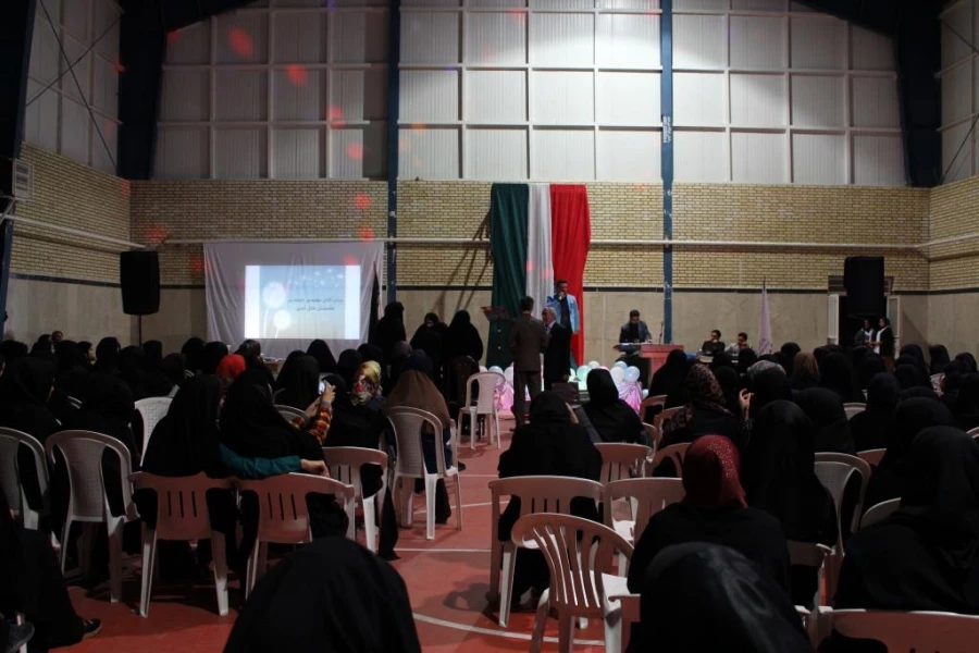 جشن بزرگداشت مقام معلم در پردیس 4