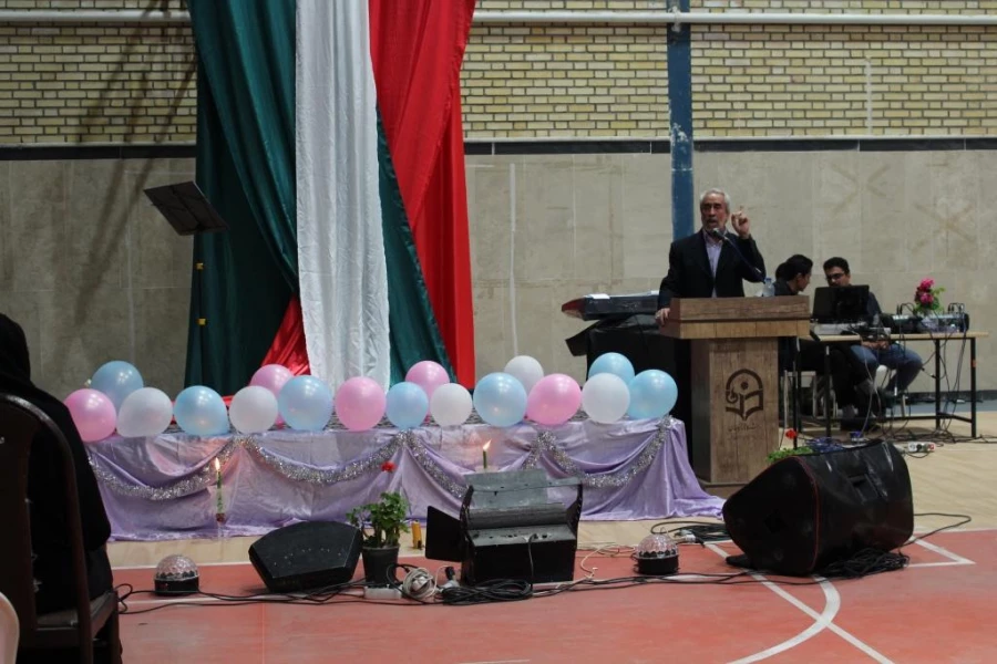 جشن بزرگداشت مقام معلم در پردیس 9