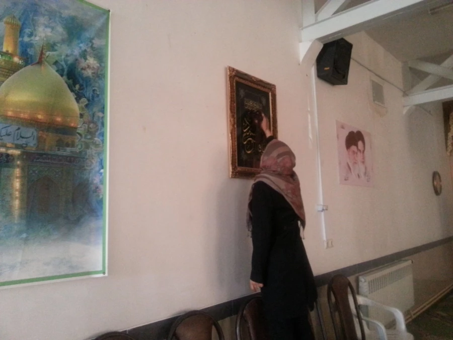 غبارروبی و عطرافشانی نمازخانه3