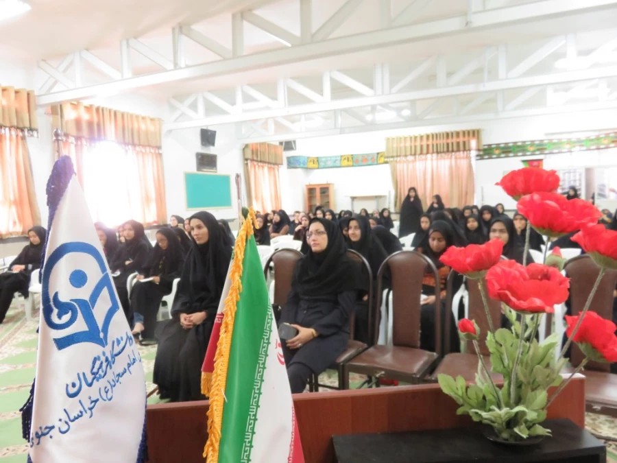 برگزاری کارگاه آموزشی پیشگیری و درمان بیماری های شایع زنان 4