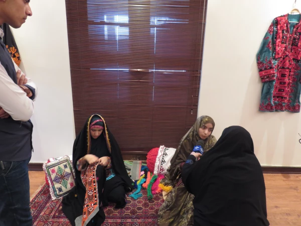 نمایشگاه سوزن دوزی