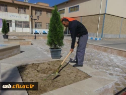 روز درختکاری و کاشت نهال و گل در محوطه خوابگاه پردیس