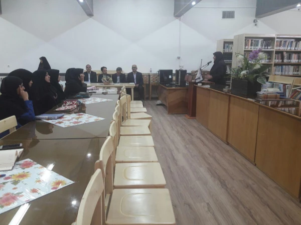 جلسه آشنایی با فعالیت های پرورشی 3