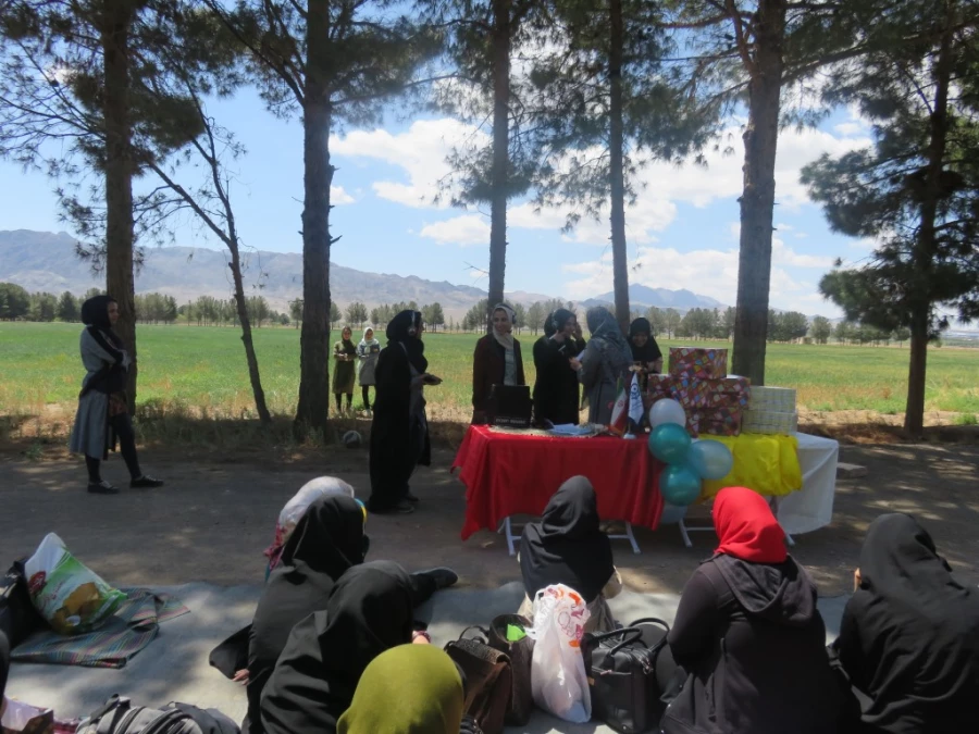 اردوی یک روزه به باغ امیرآباد 16