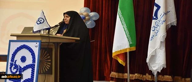 مراسم دانش آموختگی دانشجویان ورودی 93 و حضور سرکار خانم دکتر علی نژاد معاون دانشجویی دانشگاه فرهنگیان در  این مراسم 3