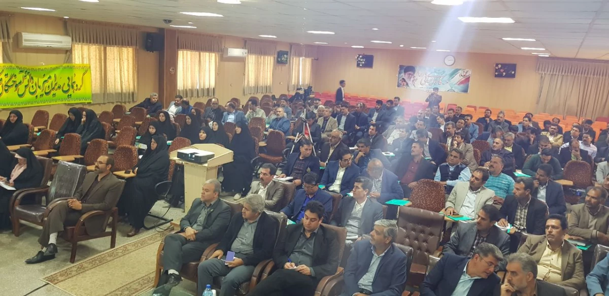 حضور دکتر روشندل معاون آموزشی و تحصیلات تکمیلی در گردهمایی مدیران میزبان کارورزان