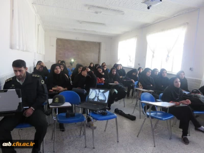 کارگاه آموزشی پیشگیری از آسیب های اجتماعی و برگزاری نمایشگاه پیشگیری از اعتیاد به مواد مخدر