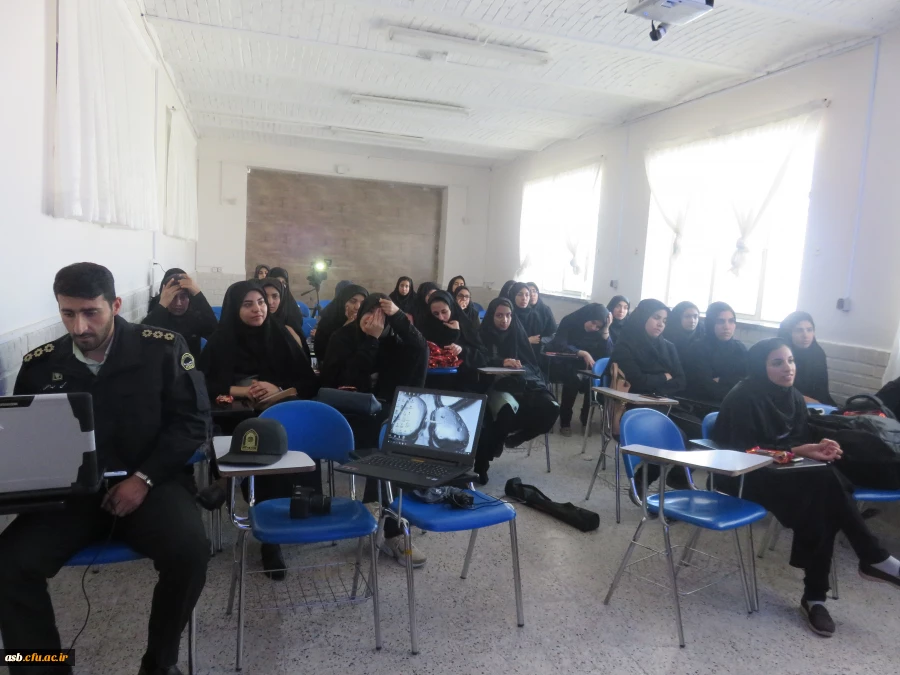 کارگاه آموزشی پیشگیری از آسیب های اجتماعی 2