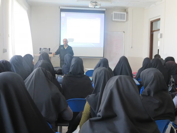 کارگاه آموزشی پیشگیری از آسیب های اجتماعی 3