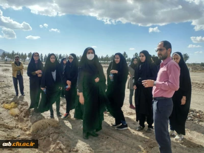 بازدید دانشجویان از دهکده گیاهان دارویی
