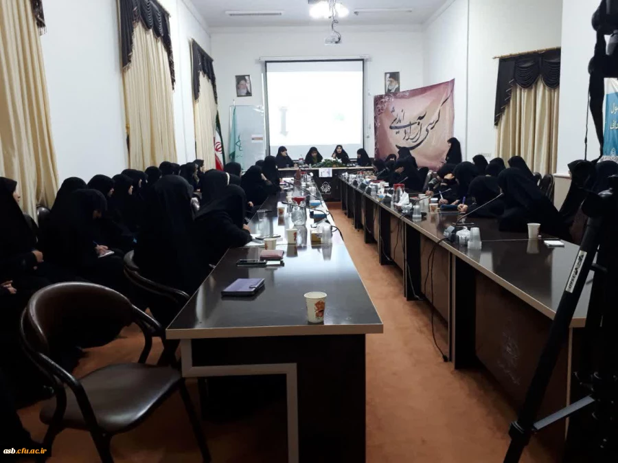 برگزاری کرسی آزاد اندیشی به مناسبت وحدت حوزه و دانشگاه 2