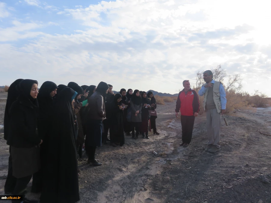 بازدید دانشجویان رشته جغرافیا از معدن قلعه زری خراسان جنوبی 2