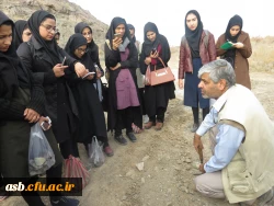 بازدید دانشجویان رشته جغرافیا از معدن قلعه زری خراسان جنوبی 4