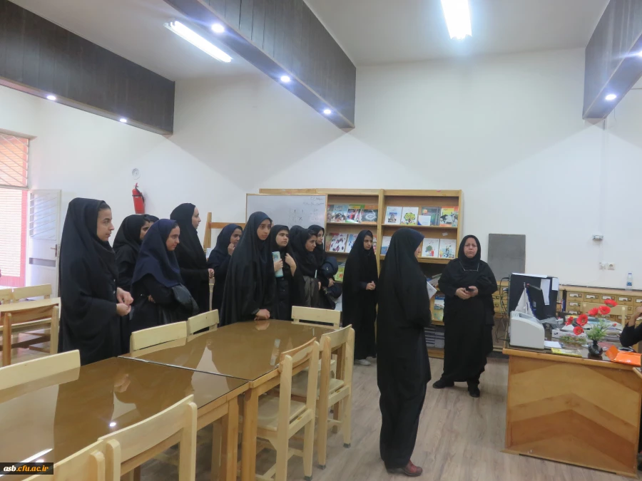 بازدید دانش آموزان مدارس از دانشگاه فرهنگیان در هفته پژوهش 2