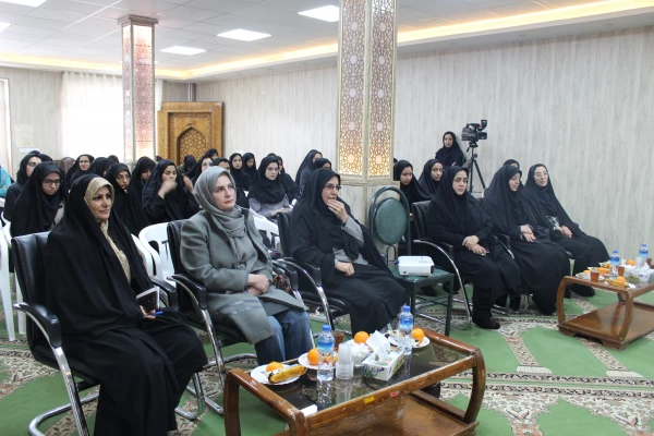 کارگاه آموزشی مجری گری کودک با حضور خانم خامنه مجری مطرح کودک 4