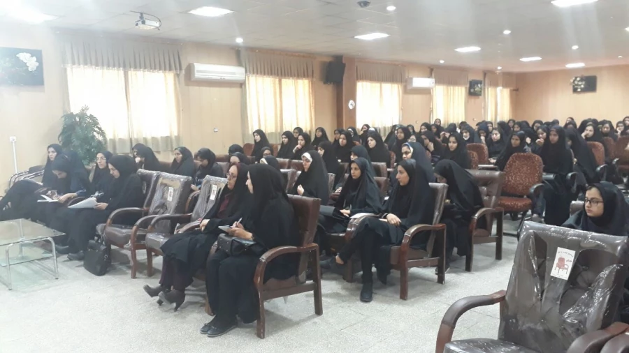 جلسه توجیهی ویژه دانشجویان ورودی بهمن 97 3