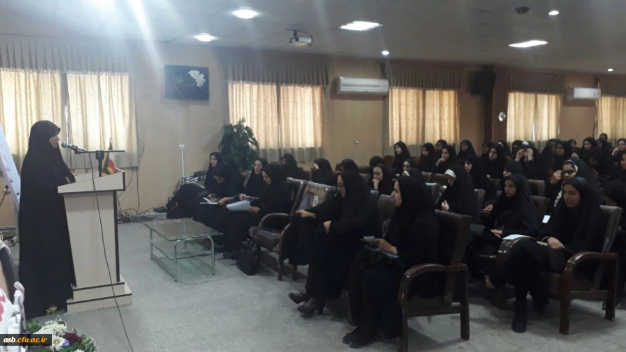 جلسه توجیهی ویژه دانشجویان ورودی بهمن 97 6