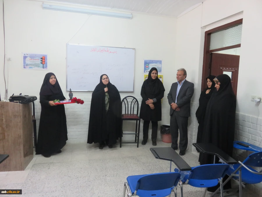 تقدیر از اساتید پردیس به مناسبت هفته بزرگداشت مقام معلم 2