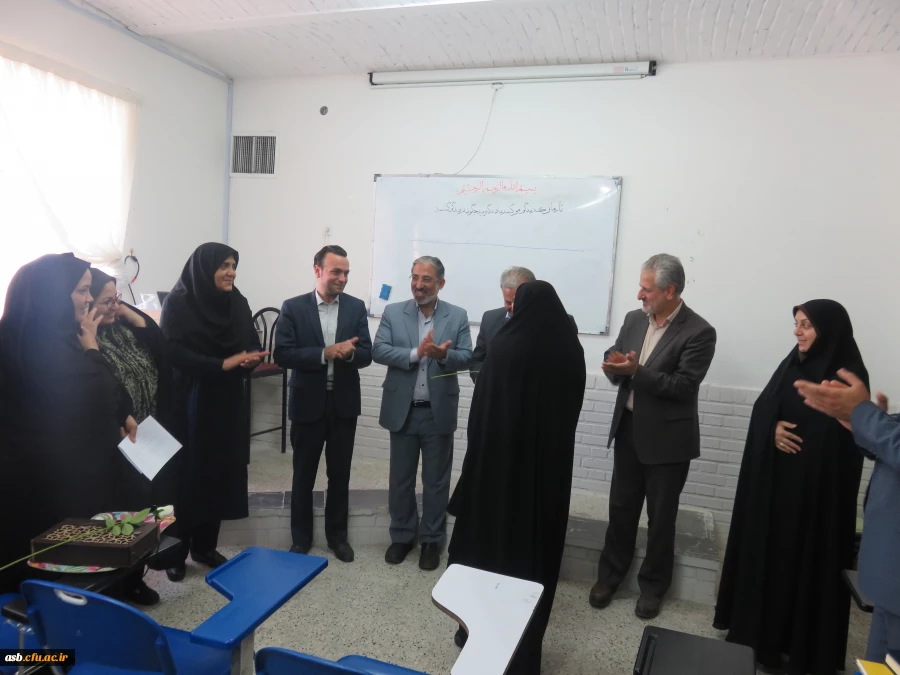 تقدیر از اساتید پردیس به مناسبت هفته بزرگداشت مقام معلم 13