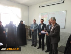 تقدیر از اساتید پردیس به مناسبت هفته بزرگداشت مقام معلم 17