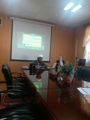 برگزاری کلاس ضمن خدمت " تدبر در قرآن کریم" در اتاق اساتید پردیس مخصوص کارکنان پردیس 5