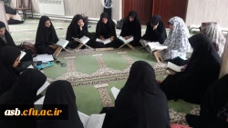 جزء خوانی قرآن کریم با حضور کارکنان و دانشجویان بعد از نماز ظهر و عصر 2