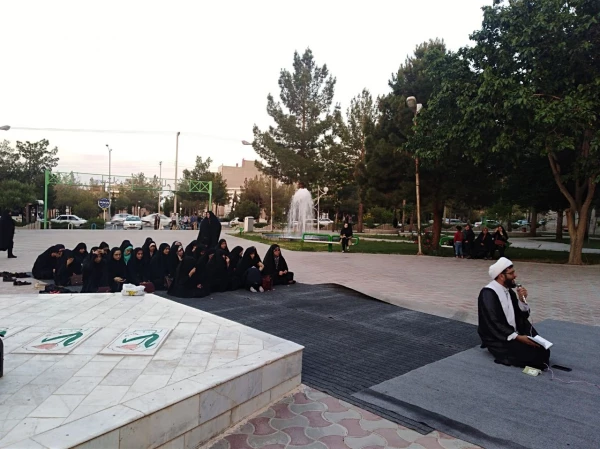 افطاری دانشجویان در پارک شهدای گمنام 3