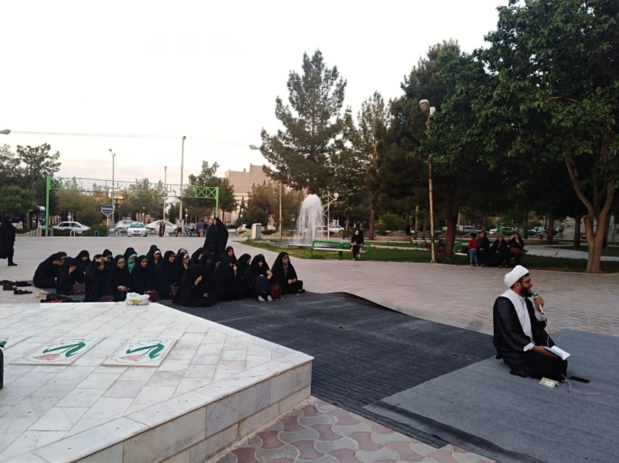 افطاری دانشجویان در پارک شهدای گمنام 3