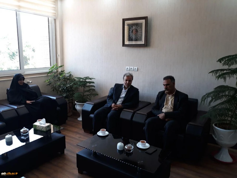 دیدار مدیریت پردیس های استانی دانشگاه فرهنگیان و سرپرست پردیس دخترانه امام سجاد (ع) با شهردار مرکزی بیرجند 2
