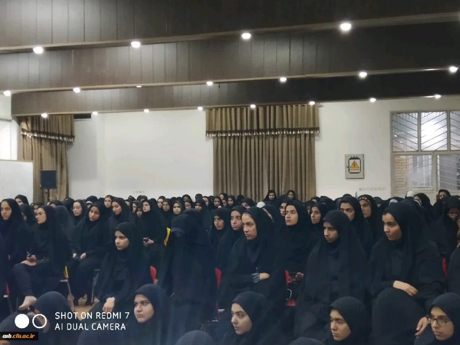 جلسه توجیهی دانشجومعلمان 98 با مدیر هسته گزینش 2