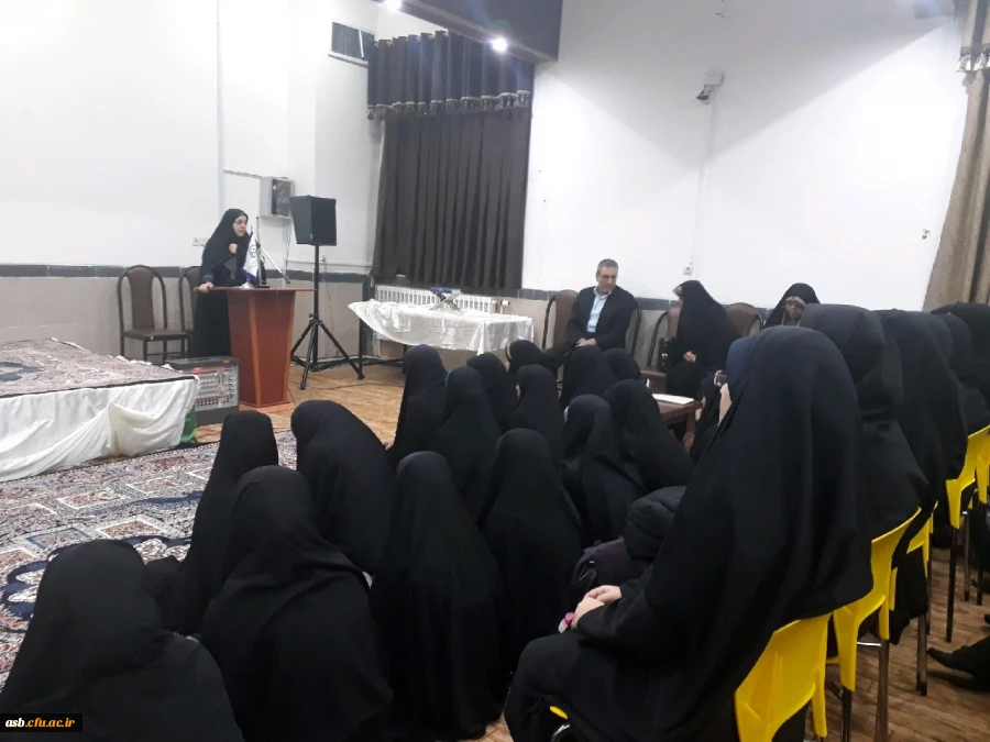 جلسه توجیهی دانشجومعلمان 98 با مدیر هسته گزینش 4