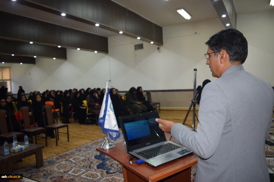 برگزاری جلسه توجیهی کارورزی ویژه مدیران و معلمان راهنمای کارورزی  4