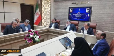 نشست صمیمی تشکل های دانشجویی وروسای دانشگاه های استان با استاندار خراسان جنوبی