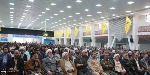 حضور حجه الاسلام قرائتی در خراسان جنوبی و نشست با فرهنگیان و دانشجو معلمان استان 2