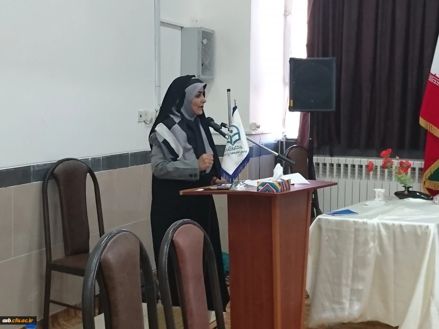 جلسه توجیهی کارورزی و فرم خلاصه فعالیت و ارزیابی وضعیت سلامت جوانان 29-18 سال ویژه دانشجو معلمان 96 4