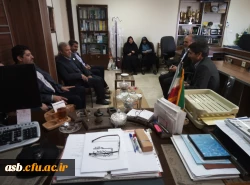 نشست صمیمی مسئولان شهرستان  بیرجند در خصوص رفع موانع موجود جهت زمین احداثی

 پردیس امام سجاد (ع) 4