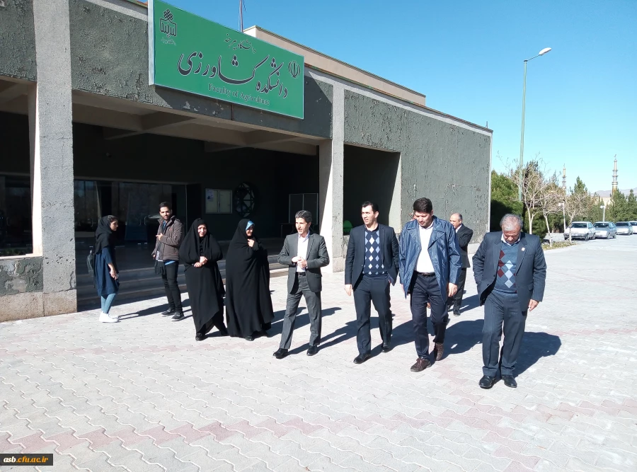 نشست صمیمی مسئولان شهرستان  بیرجند در خصوص رفع موانع موجود جهت زمین احداثی

 پردیس امام سجاد (ع) 5