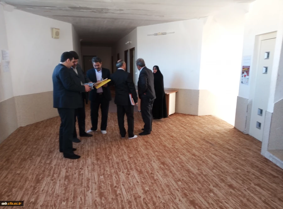 نشست صمیمی مسئولان شهرستان  بیرجند در خصوص رفع موانع موجود جهت زمین احداثی پردیس امام سجاد (ع) 8