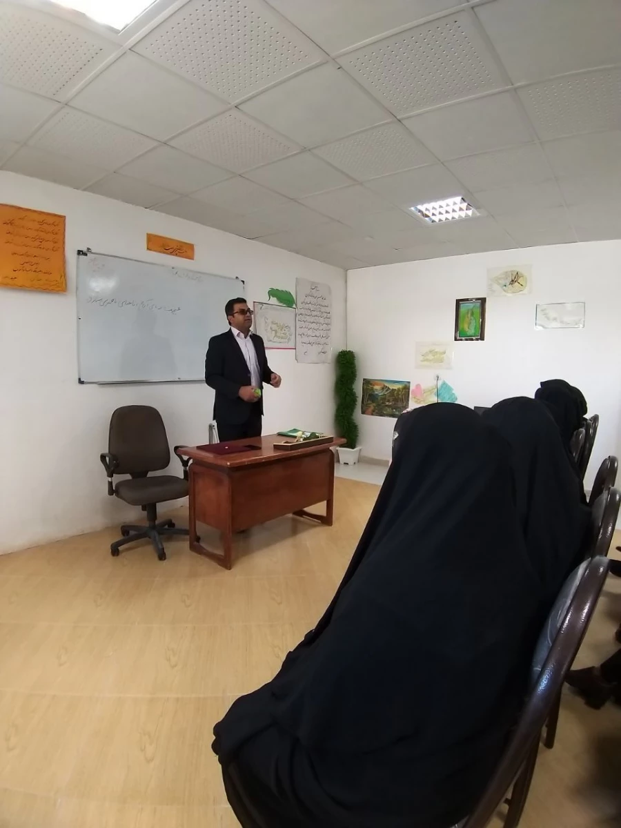 بازدید از مرکز tc بیرجند و برگزاری کارگاه اعتیاد  4