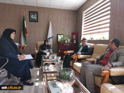 اولین نشست همایش منطقه ای جایگاه شعر در تعلیم و تربیت